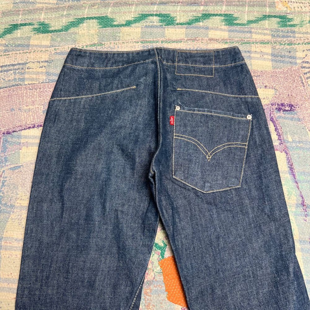 Vintage Levis Engineered Jeans Twisted One pocket Zipper Fly 28x29
